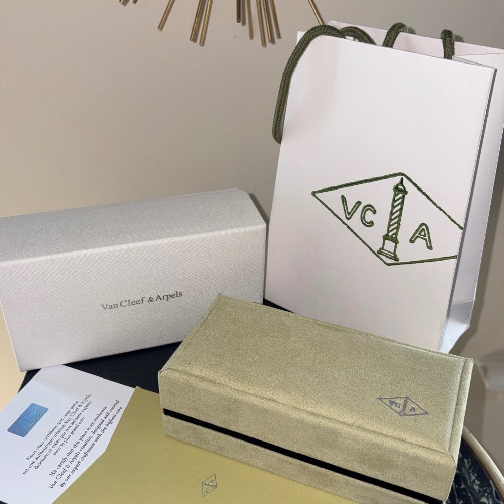 Van Cleef & Arpel box set
